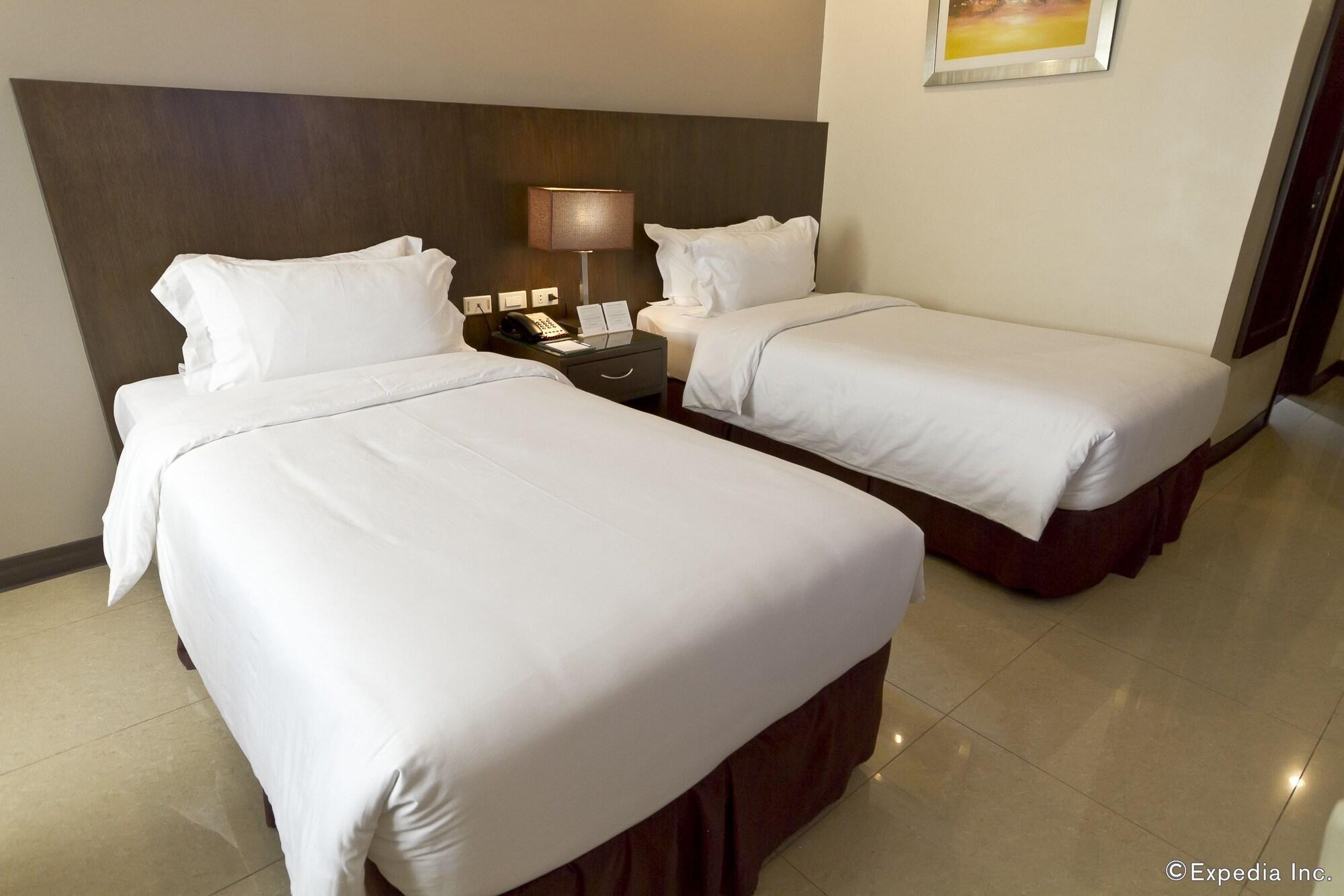 Mandarin Plaza Hotel Cebu Dış mekan fotoğraf