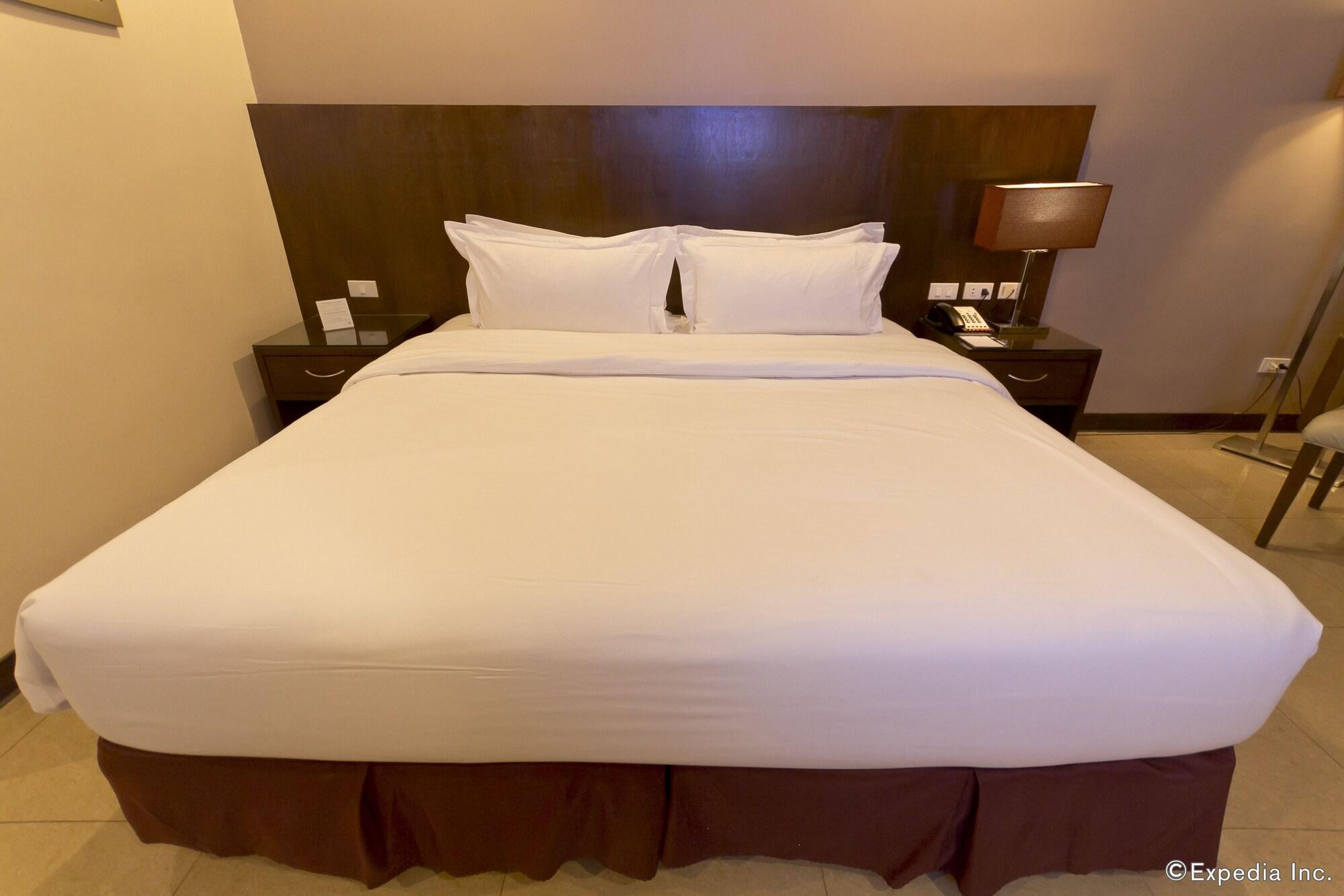 Mandarin Plaza Hotel Cebu Dış mekan fotoğraf