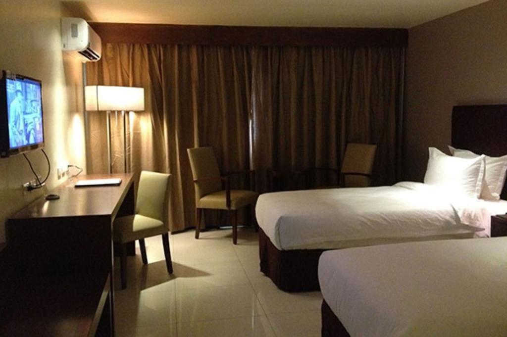 Mandarin Plaza Hotel Cebu Dış mekan fotoğraf