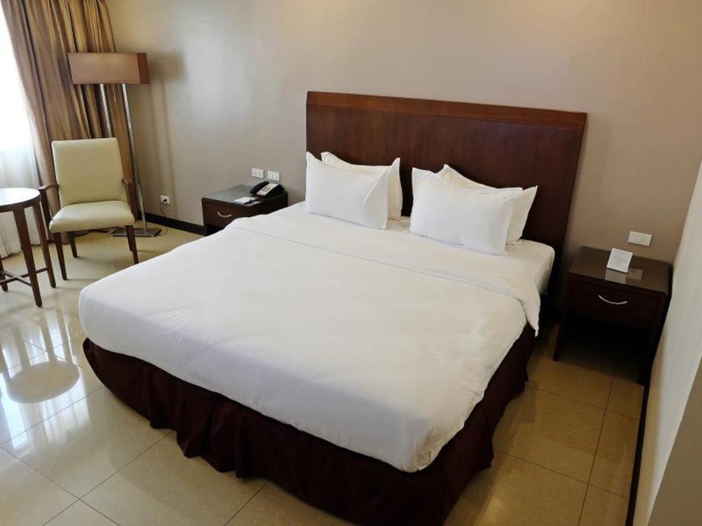 Mandarin Plaza Hotel Cebu Dış mekan fotoğraf