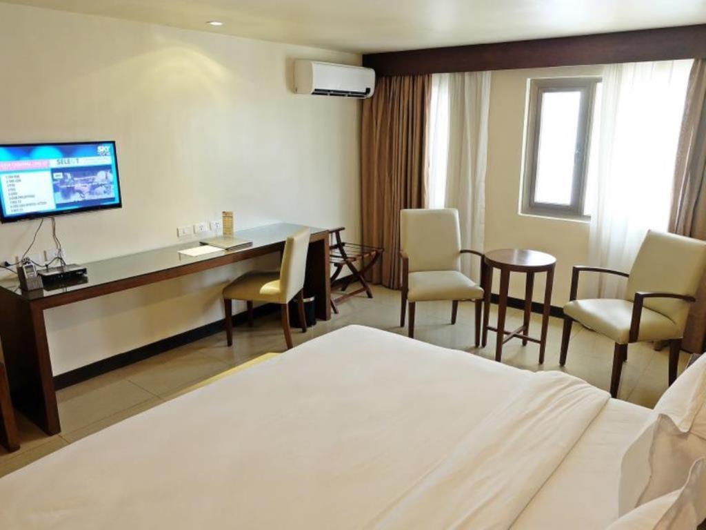 Mandarin Plaza Hotel Cebu Dış mekan fotoğraf